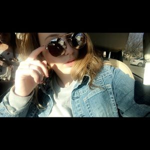 Meet your Posher, Shaylee